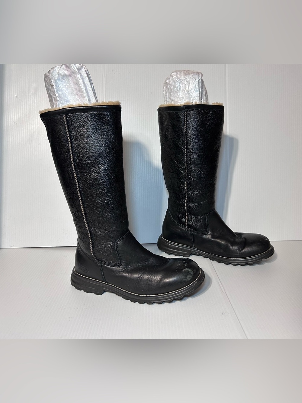 UGG SN 5490 black leather shearling tall boots winter snow women size 9